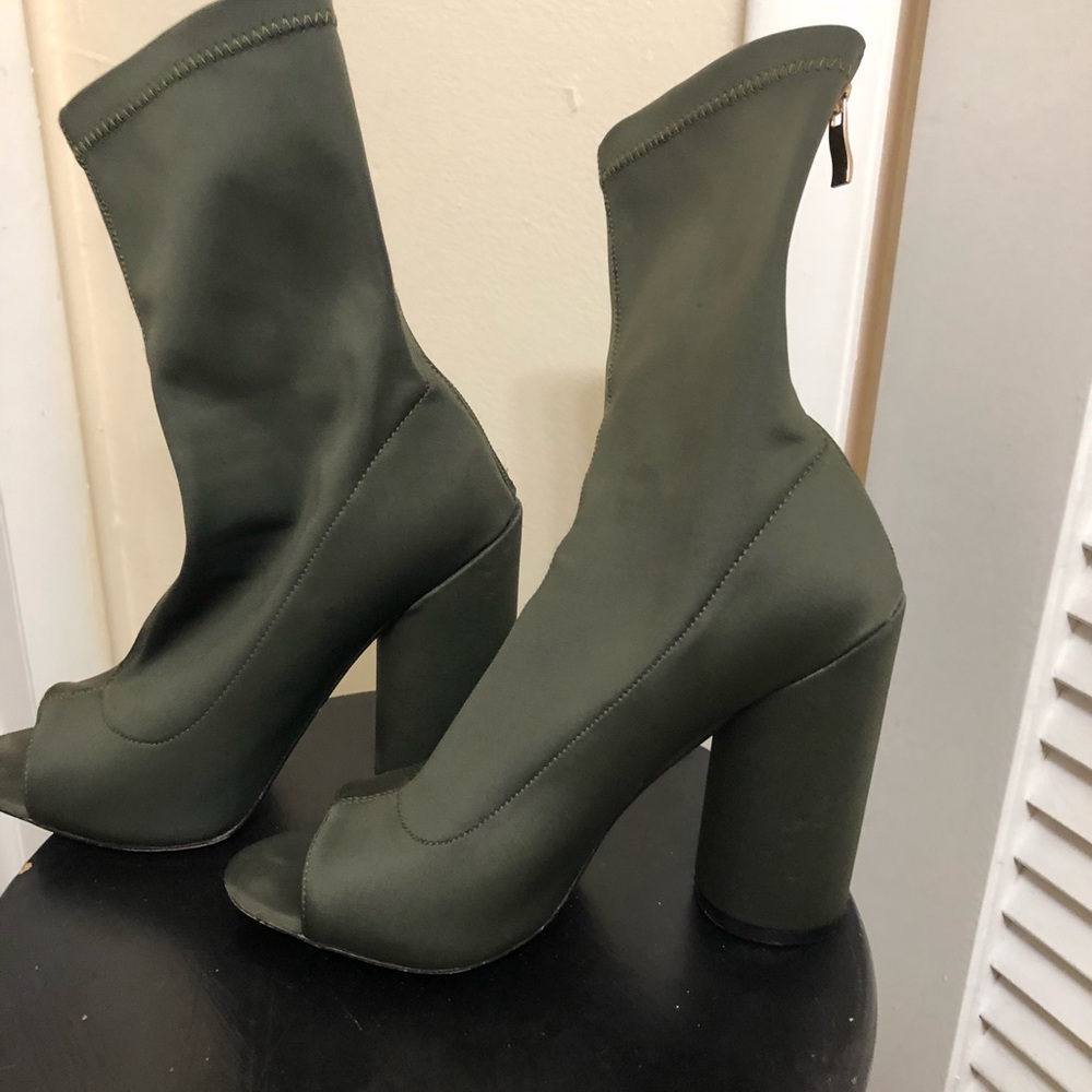 Peep toe sock heel